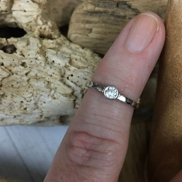 Sterling Silver Solitaire CZ Toe Ring - Picture 5 of 6